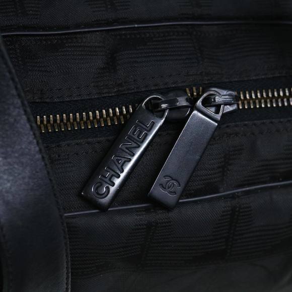 CHANEL New Travel Line Tote Bag Nylon Black CC Auth fm3104 - Picture 14 of 16